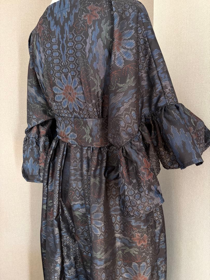 ★着物リメイク★　大島紬　フリル袖のゆったりワンピ　ブルー＆ブラック