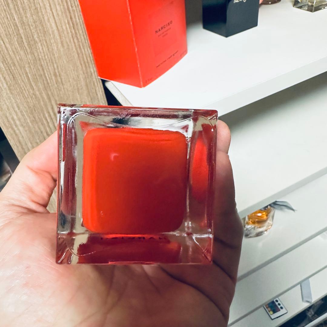 香水(女性用) NARCISO RODRIGUEZ Eau deParfum Rouge90ml