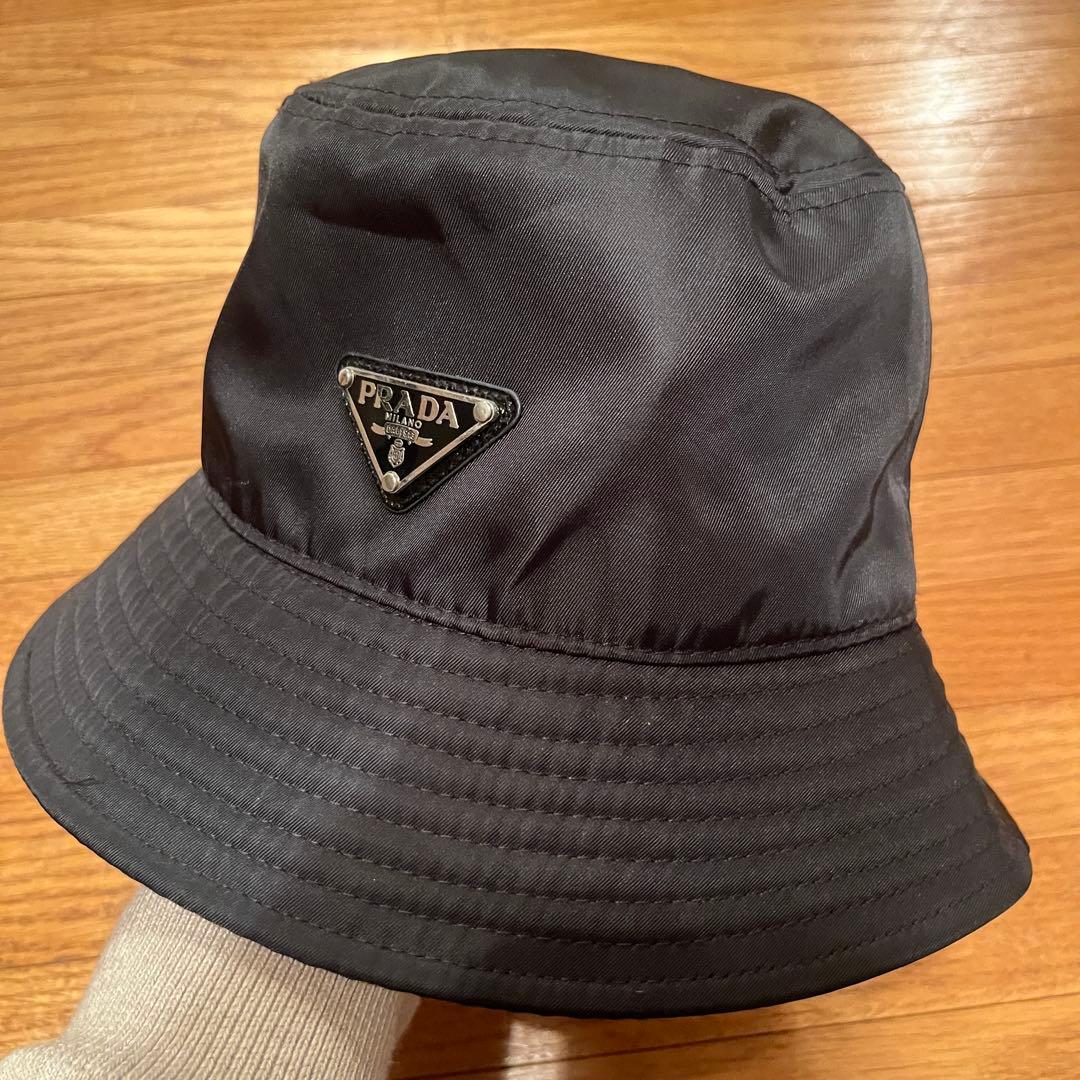 プラダ　バケットハット　ブラック