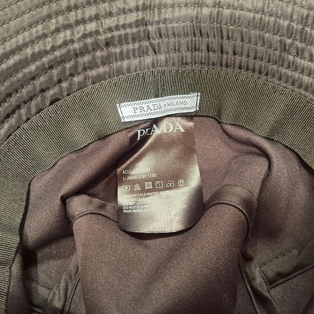 プラダ　バケットハット　ブラック