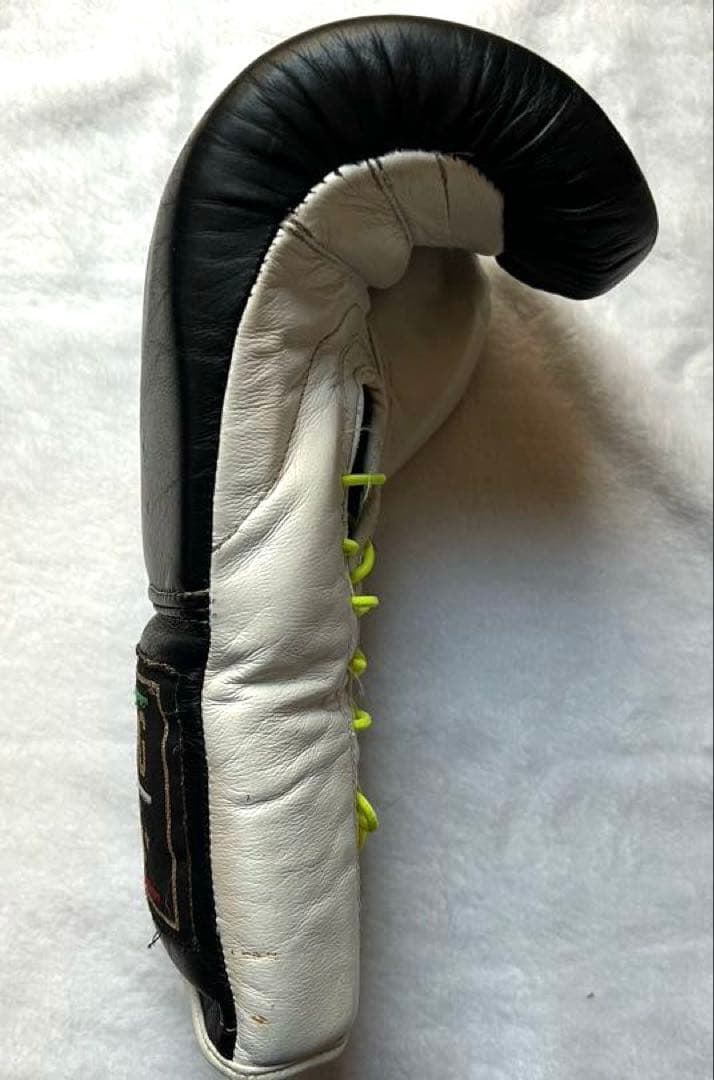 年末特価　No Boxing No Life ボクシンググローブ