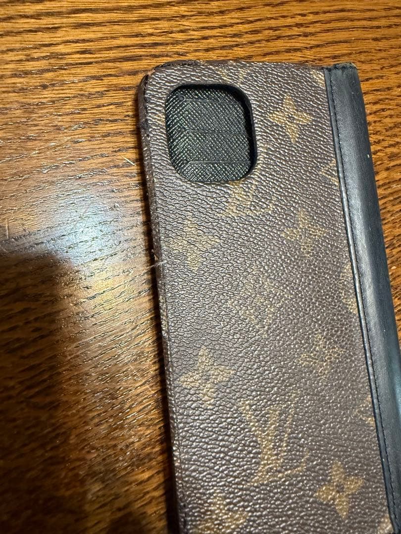 iPhone11 スマホケース　ルイビトン