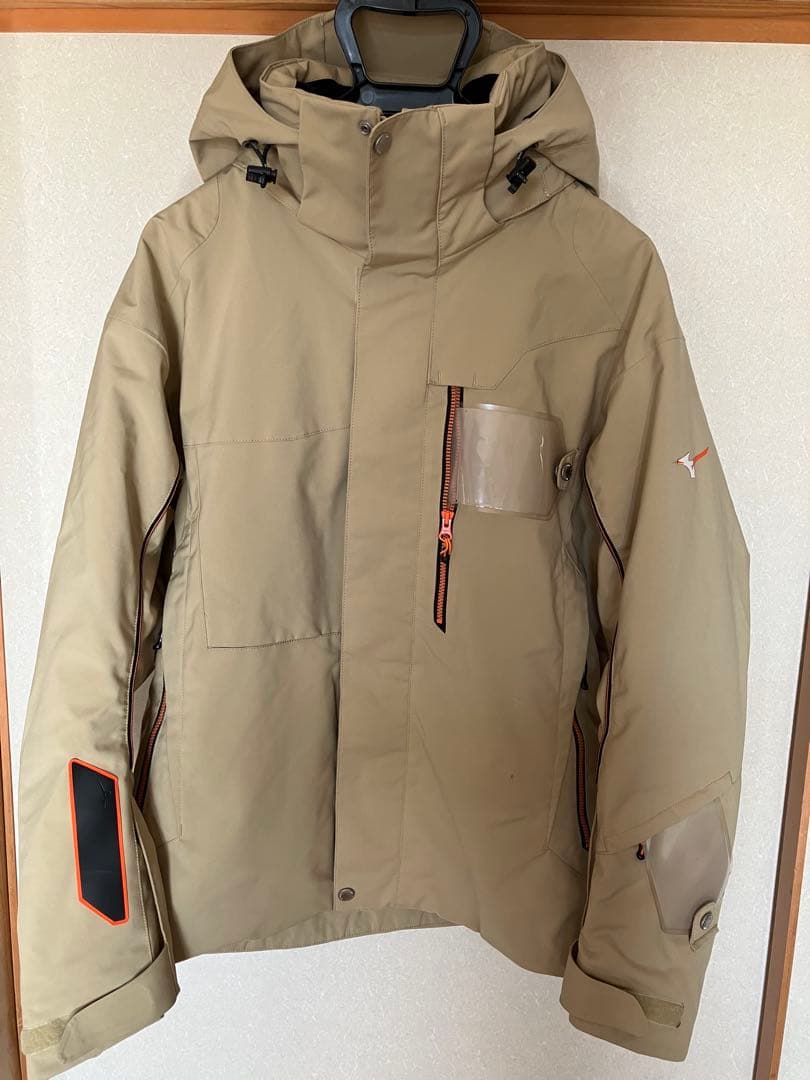 ミズノスキーウエア（上下：Ｍサイズ、ブレスサーモ）