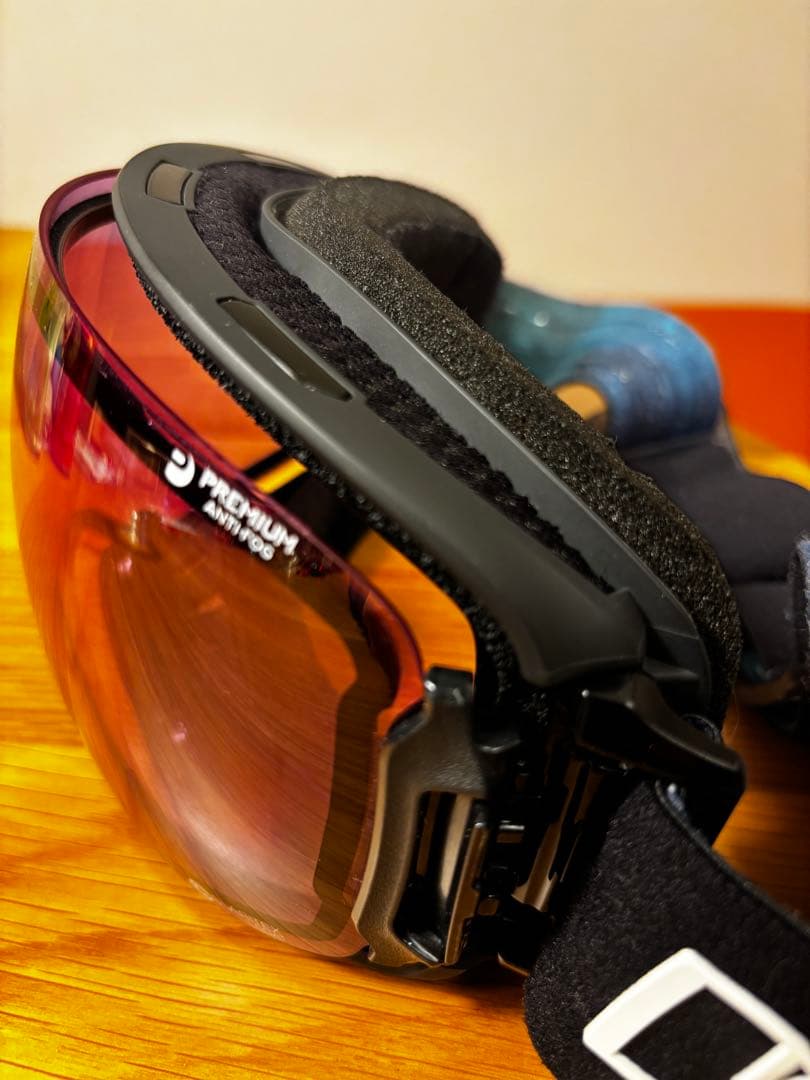 DICE bank 23-24モデル　調光レンズ