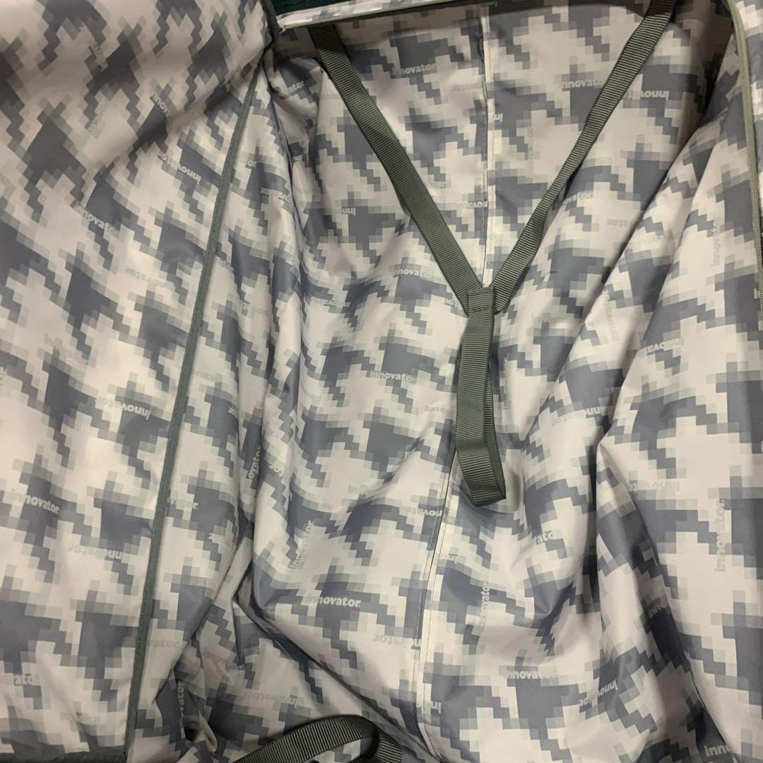 innovator スーツケース　62 L