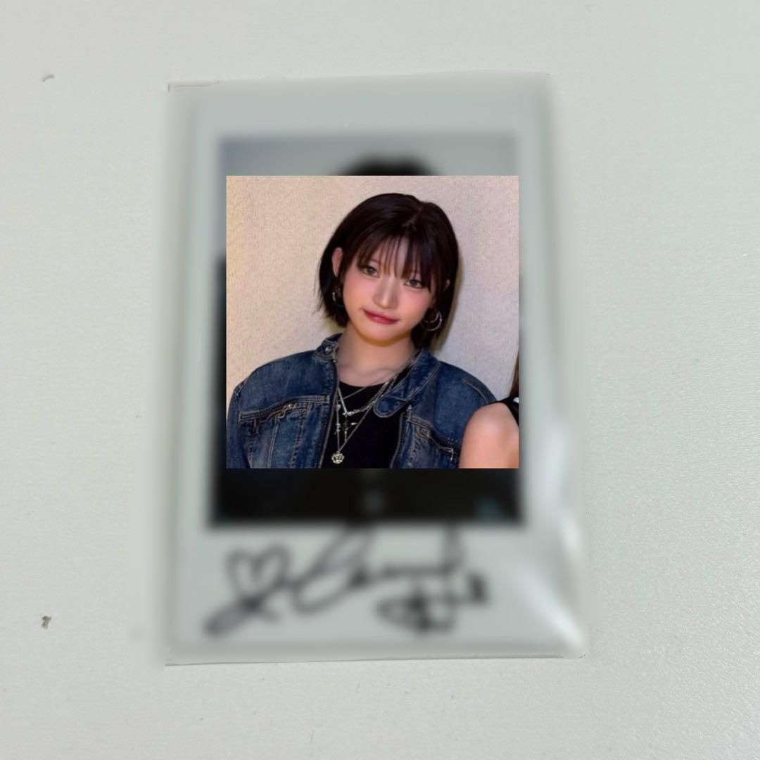 billlie シユン サイン ポラロイド