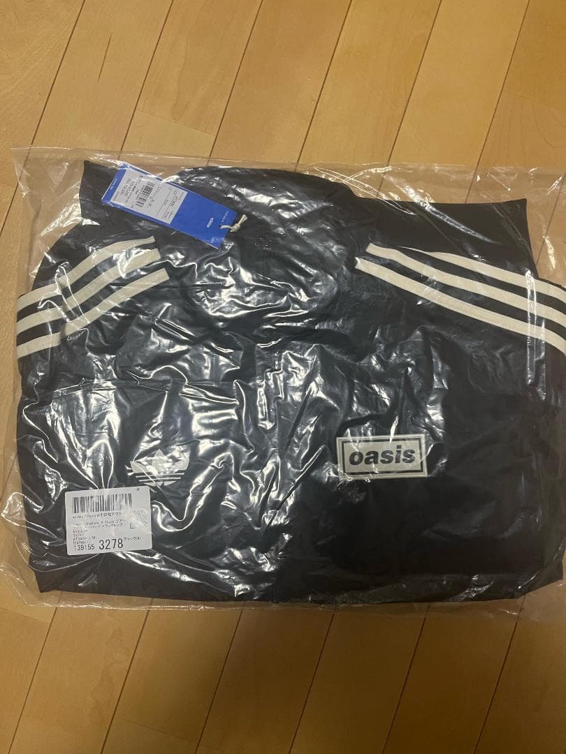 s*.様 adidas × Oasis M ツアー トラックトップ ブラック ジ