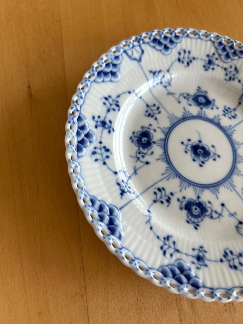 あんじゅ　④ロイヤルコペンハーゲン　ブルーフルーテッド フルレース17cm