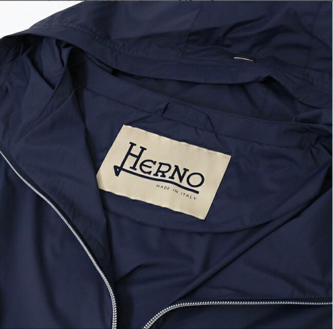 ヘルノ　HERNO フード付きナイロンコート　42Mサイズ　レディース黒