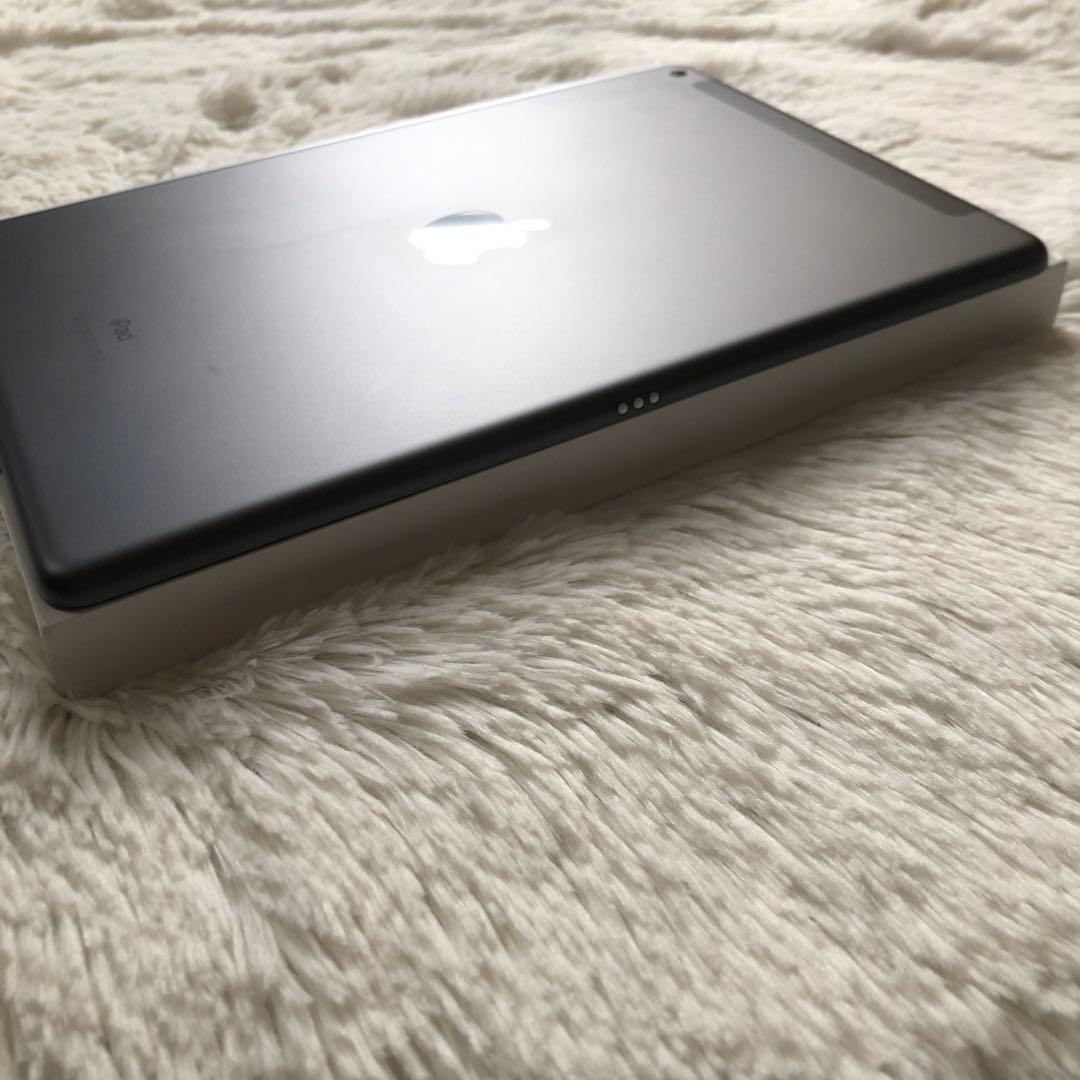 【完動品】iPad 第8世代 128GB SIMフリー 【付属品】【すぐ発送】