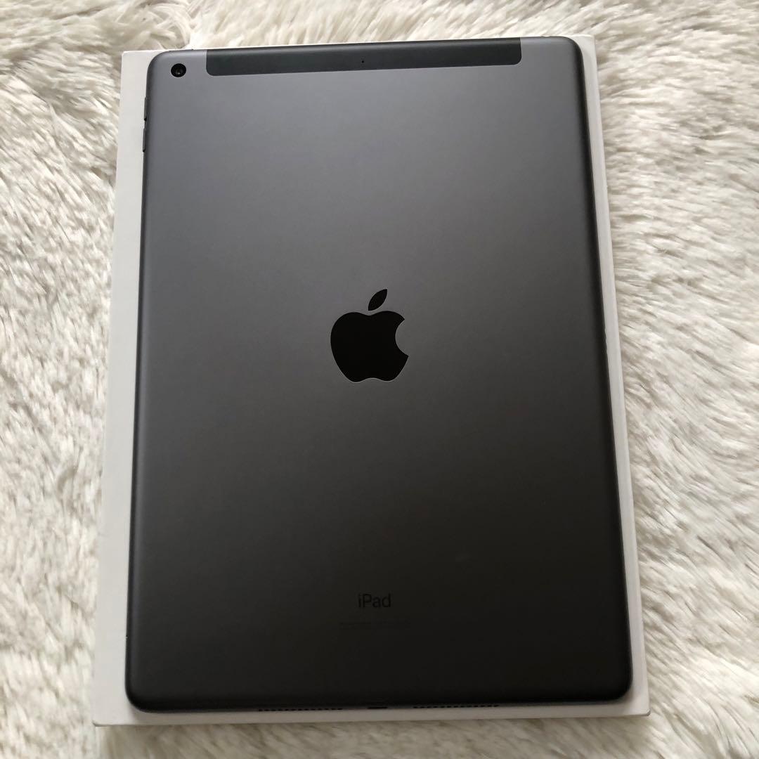 【完動品】iPad 第8世代 128GB SIMフリー 【付属品】【すぐ発送】