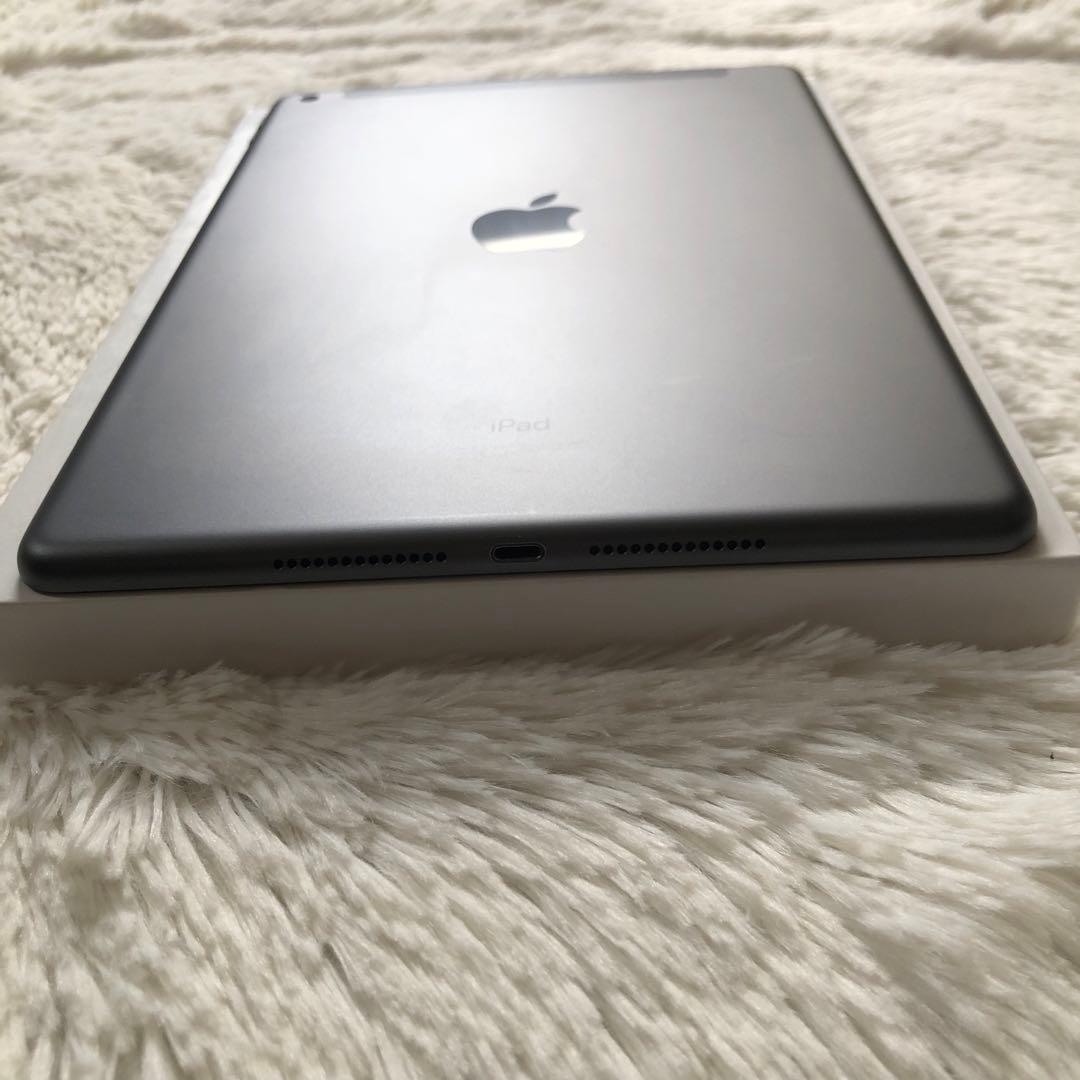 【完動品】iPad 第8世代 128GB SIMフリー 【付属品】【すぐ発送】