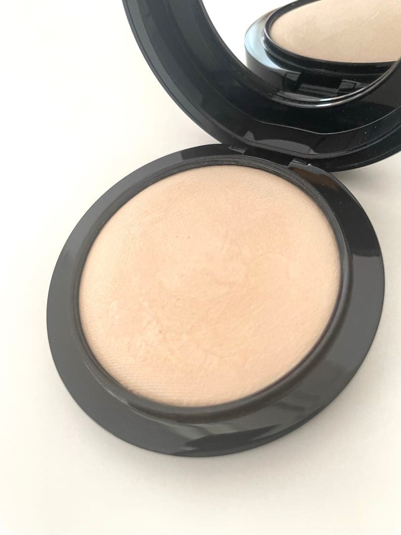 MAC ミネラライズ　スキンフィニッシュ　ナチュラル　ライト