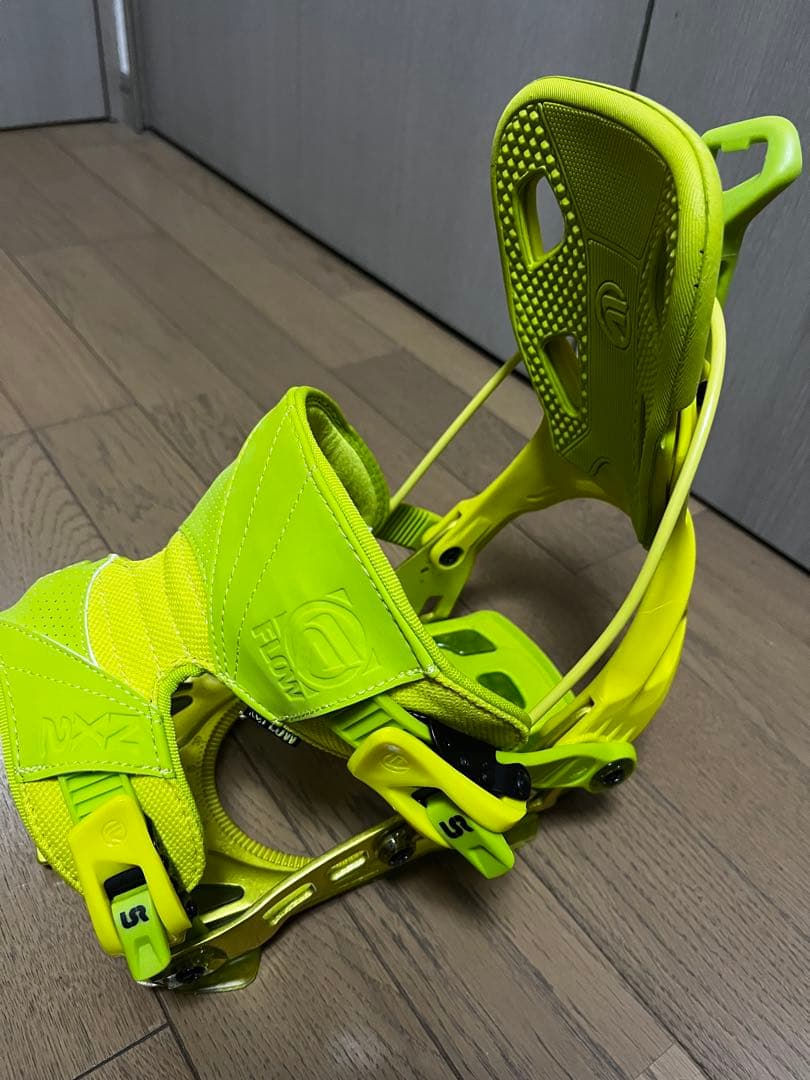 Flow NX2 スノーボードビンディング L イエロー