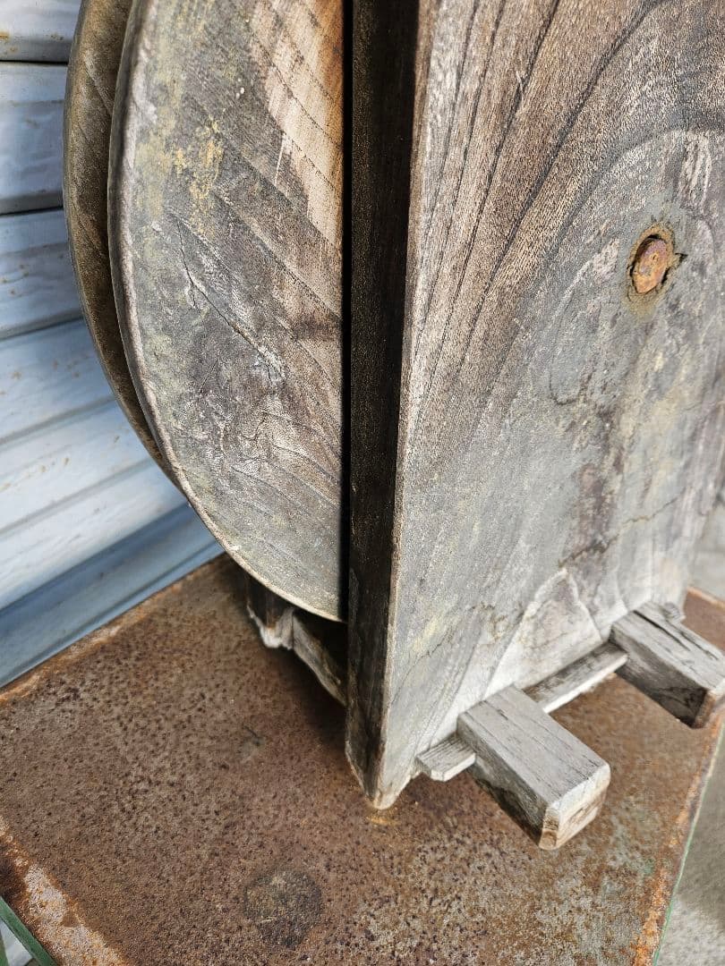 日本のアンティーク 大型の木製滑車 つるべ 井戸 古民家 インテリア