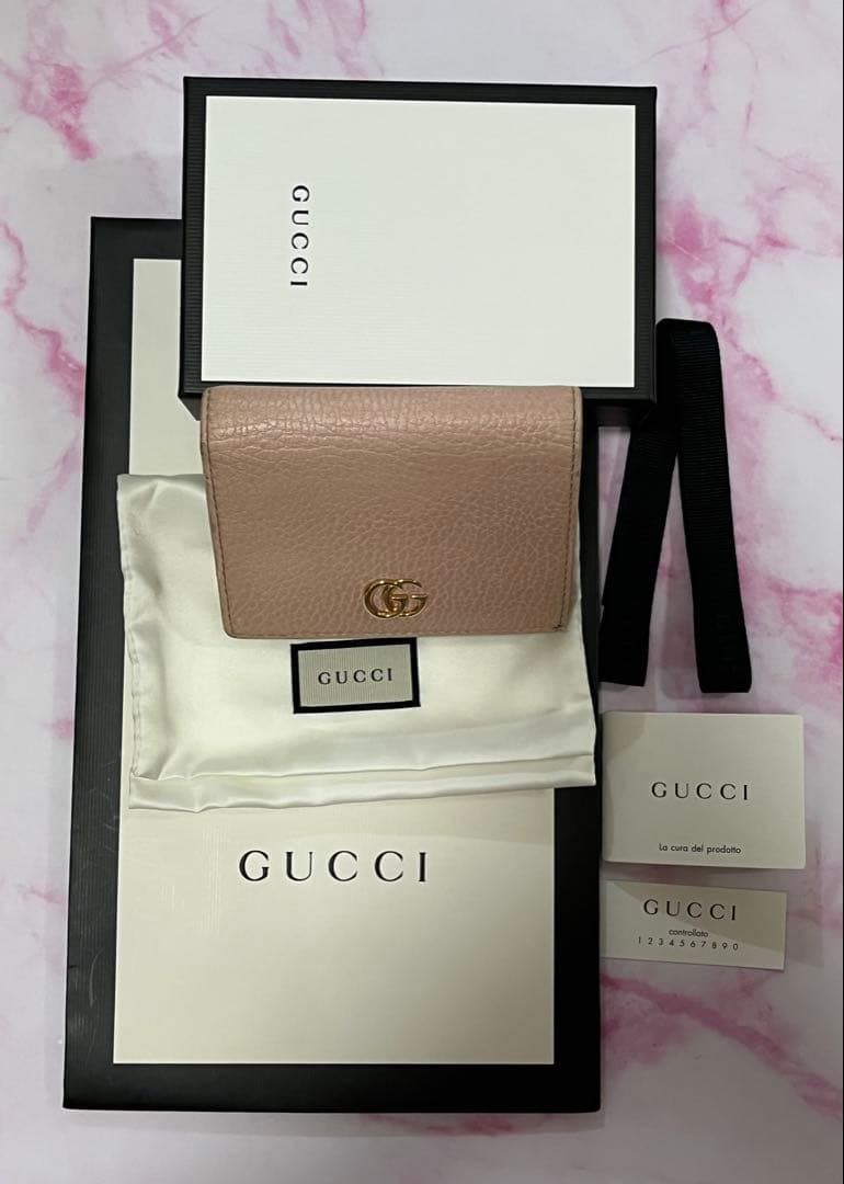 GUCCI グッチ ダブルG マーモント 二つ折り財布 ピンク