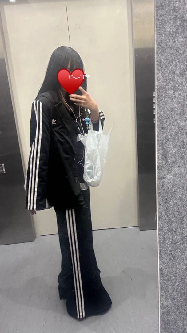 adidasスリーストライプスブレザー IK0440 テーラードジャケット