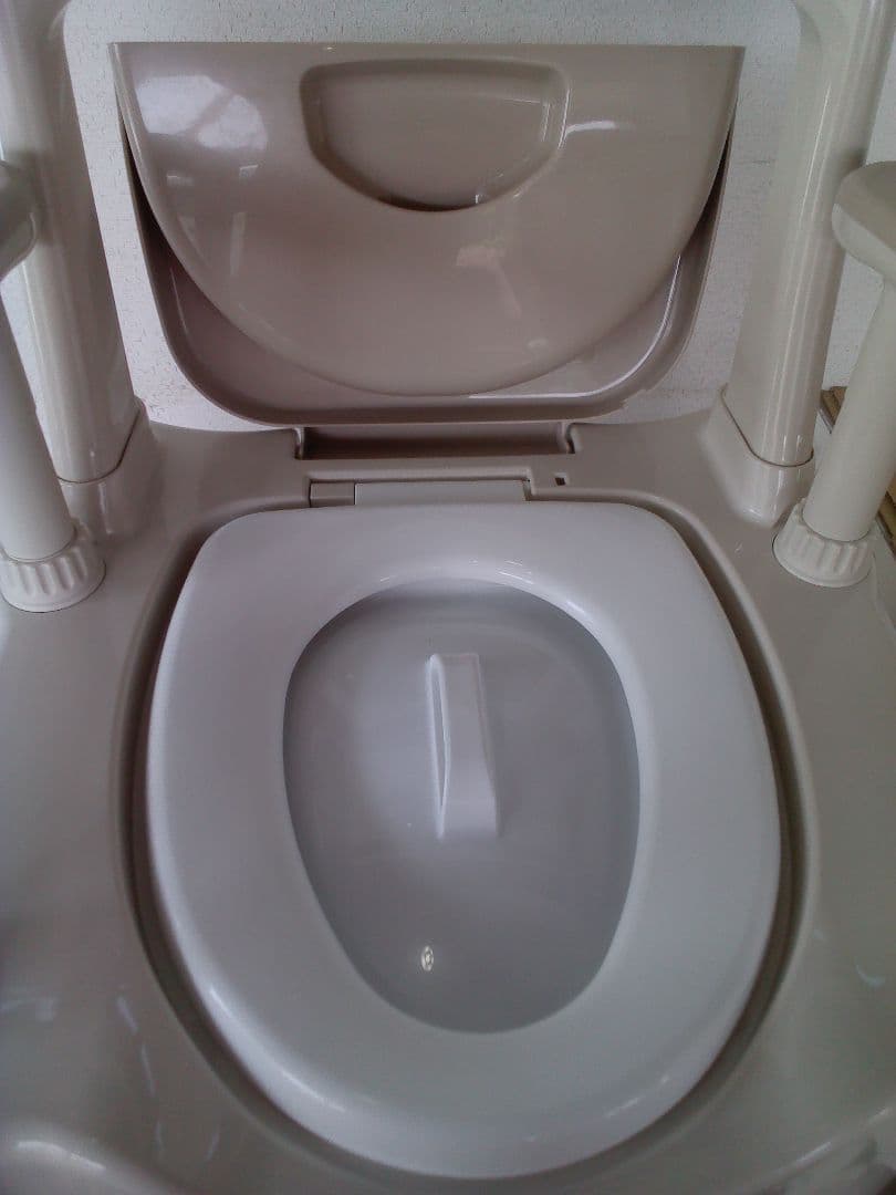 パナソニック　ポータブルトイレ　VALSPTSPBE　介護商品　高齢者　福祉