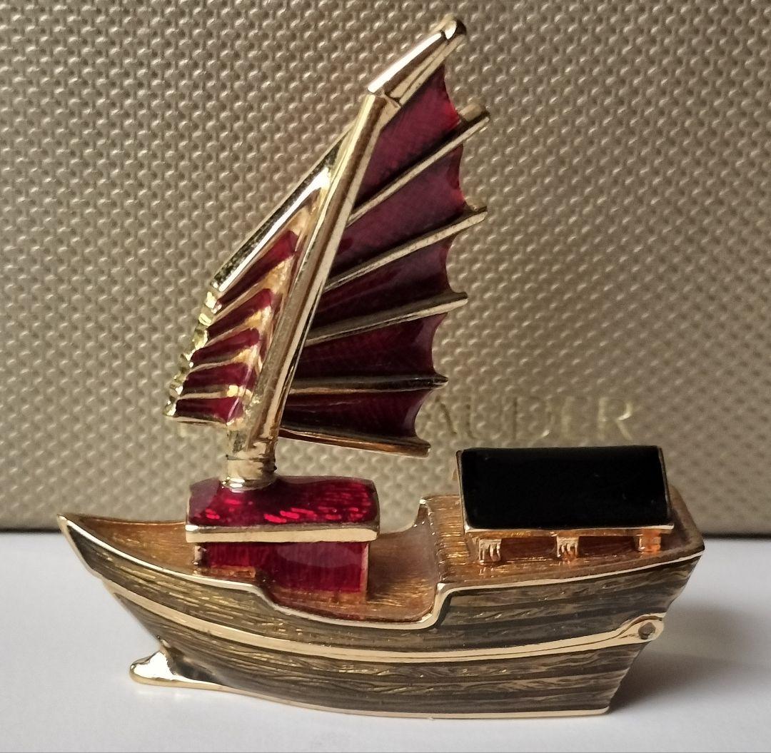 ESTEE LAUDER イントゥイション シップ ソリッド パフューム 練香水