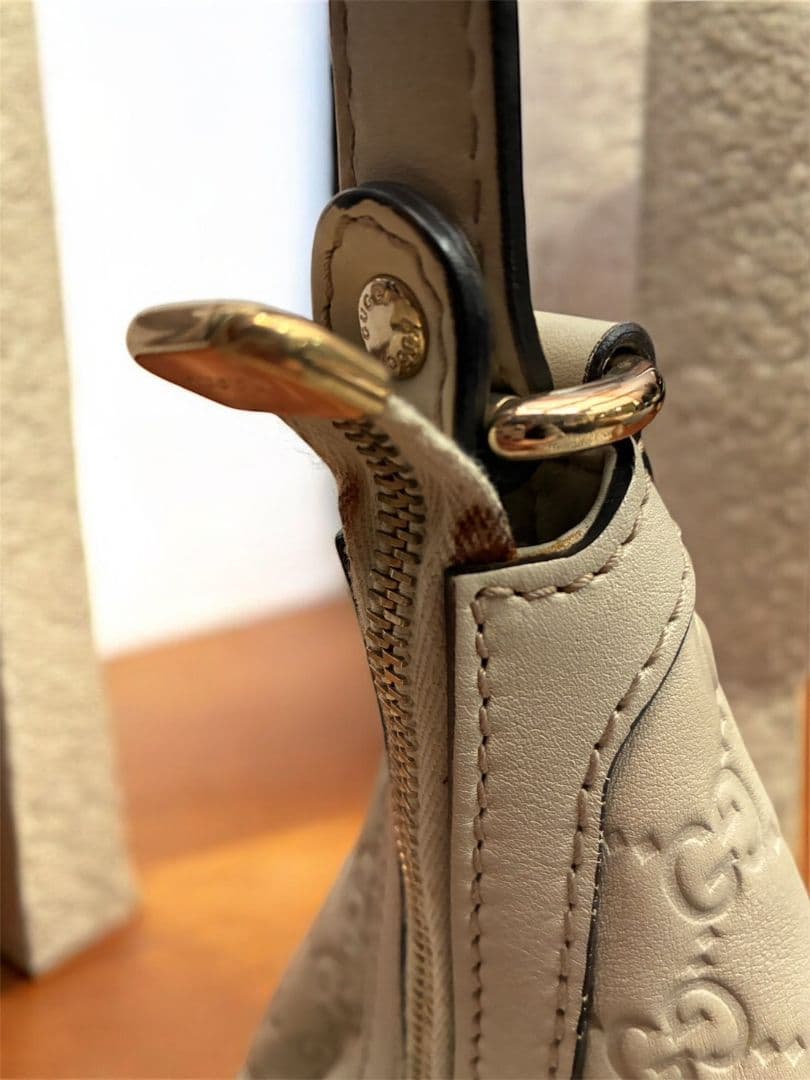 Gucci ベージュ ショルダーバッグ