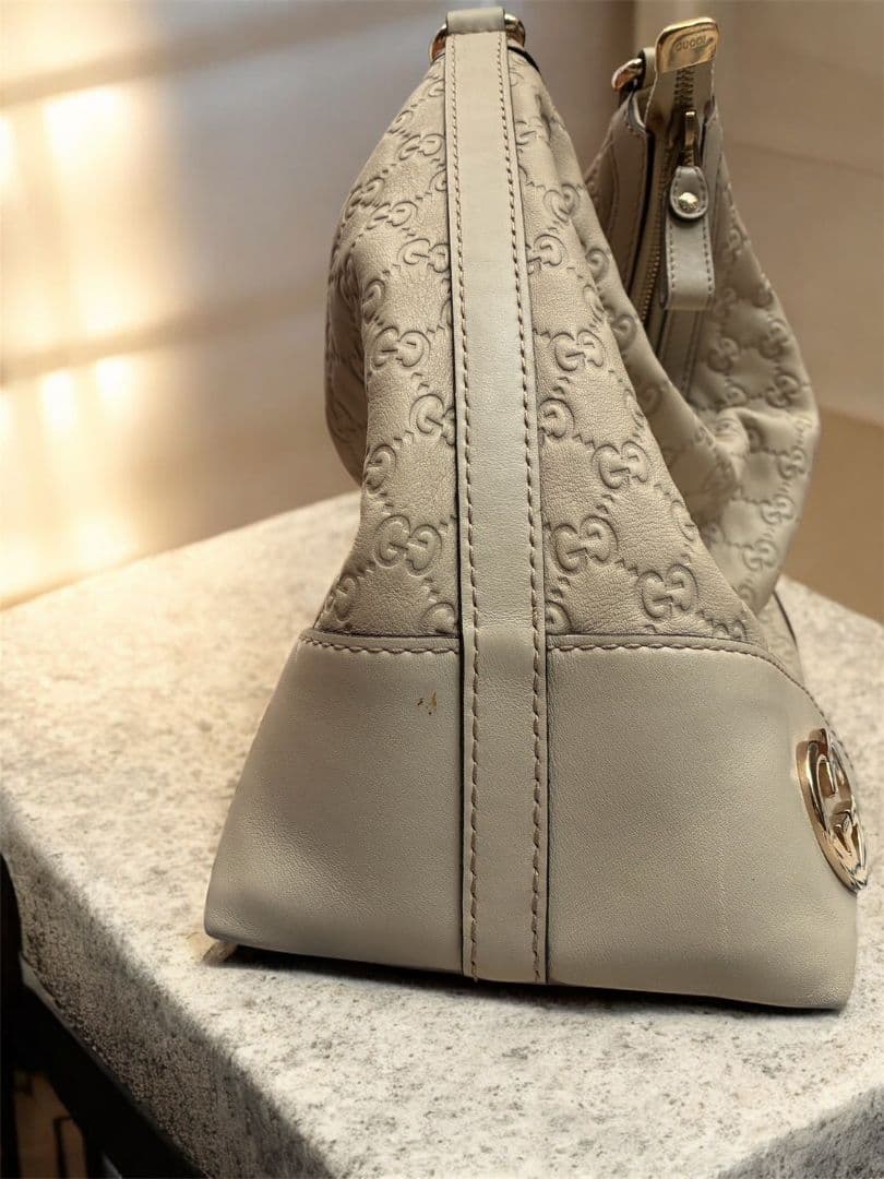 Gucci ベージュ ショルダーバッグ