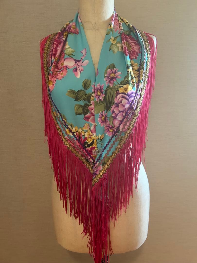 新品未使用フラメンコシージョ花柄エメラルドグリーン×ピンク系