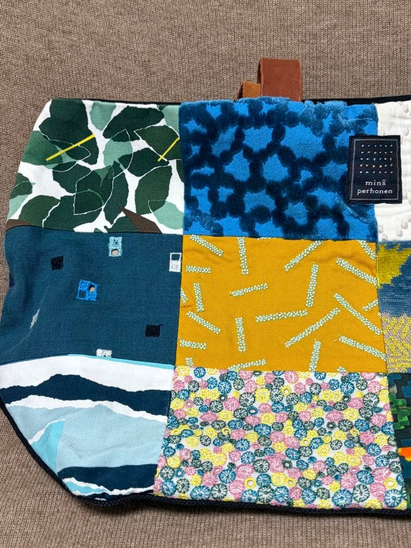 ミナペルホネン ピーストートバッグ