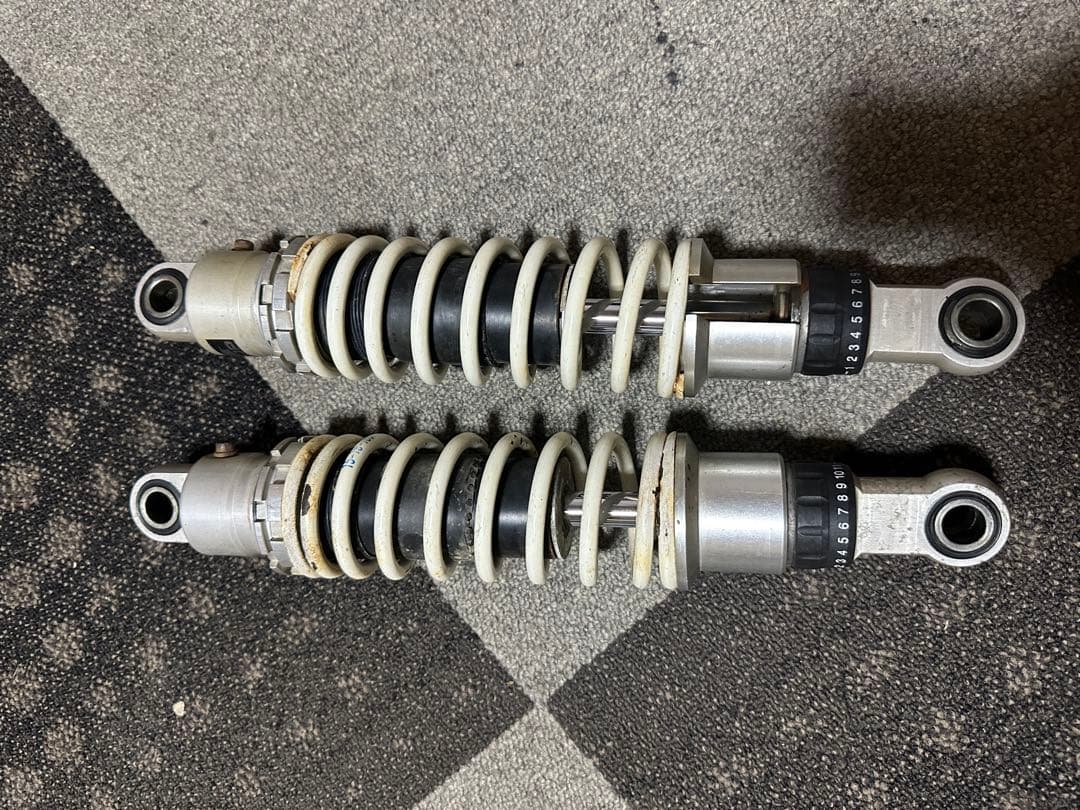 Yamaha SR400 WP (ホワイトパワー) サスペンション