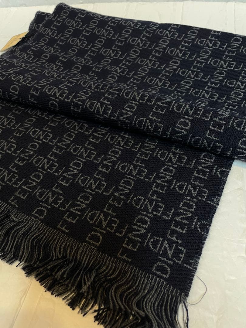 【未使用】FENDIフェンディ　ウール　タグ付き　マフラー　❤︎