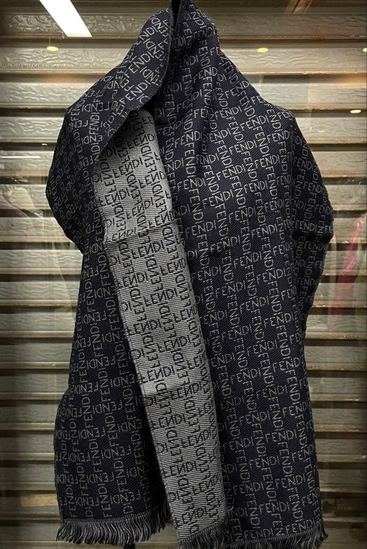 【未使用】FENDIフェンディ　ウール　タグ付き　マフラー　❤︎