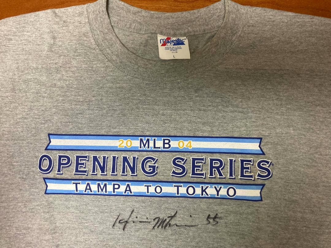 松井秀喜氏・直筆サイン入り！2004年東京ドームMLB開幕シリーズ特製Tシャツ！