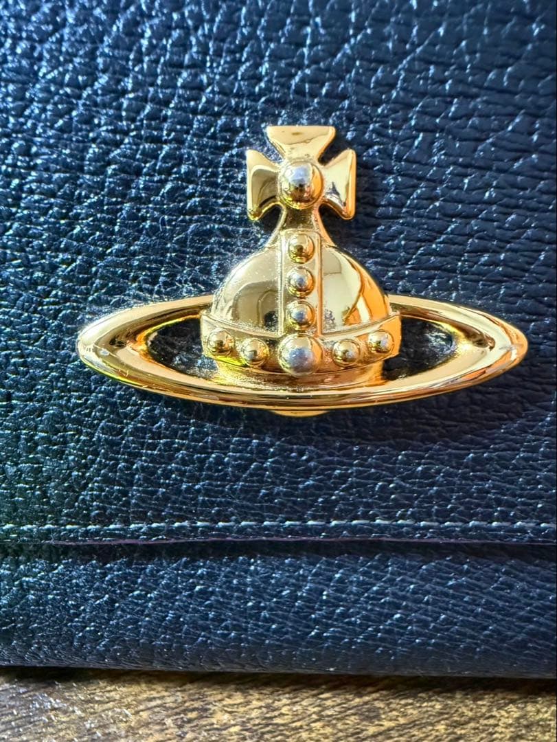 Vivienne Westwood黒いレザー三つ折り財布