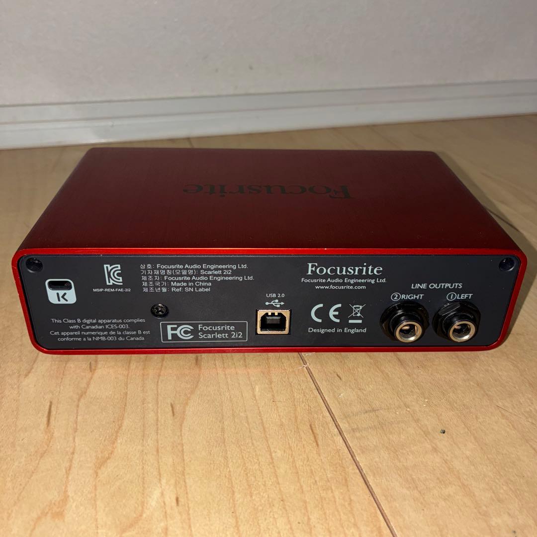 Focusrite Scarlett 2i2 1st gen USBケーブル付き