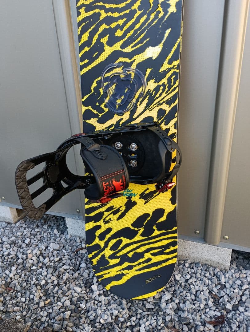 レア！NIKITA CHICKITA 135 & SALOMON PACT S