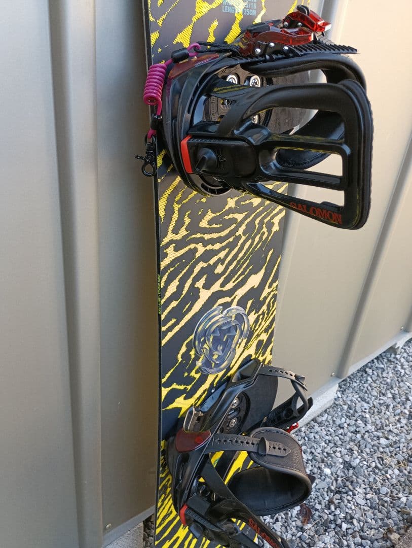 レア！NIKITA CHICKITA 135 & SALOMON PACT S