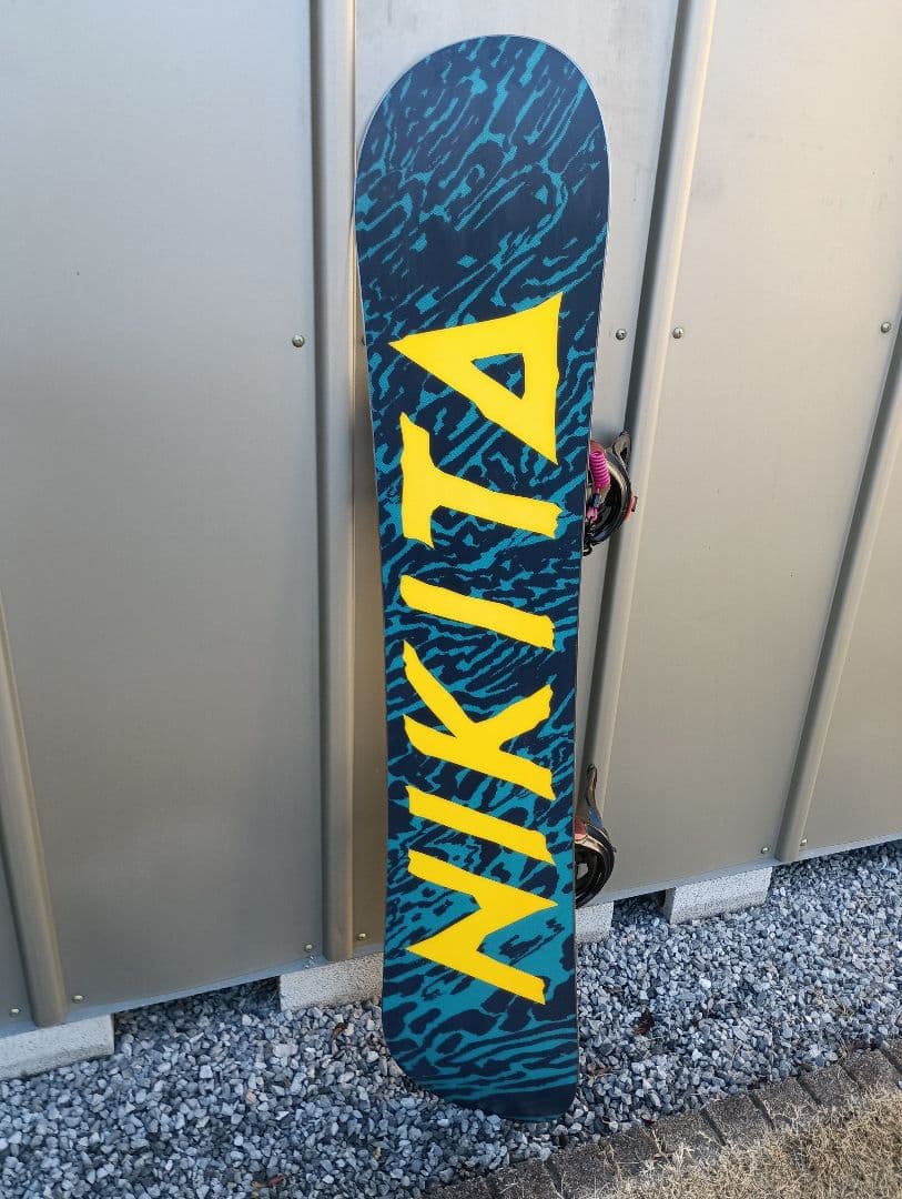 レア！NIKITA CHICKITA 135 & SALOMON PACT S