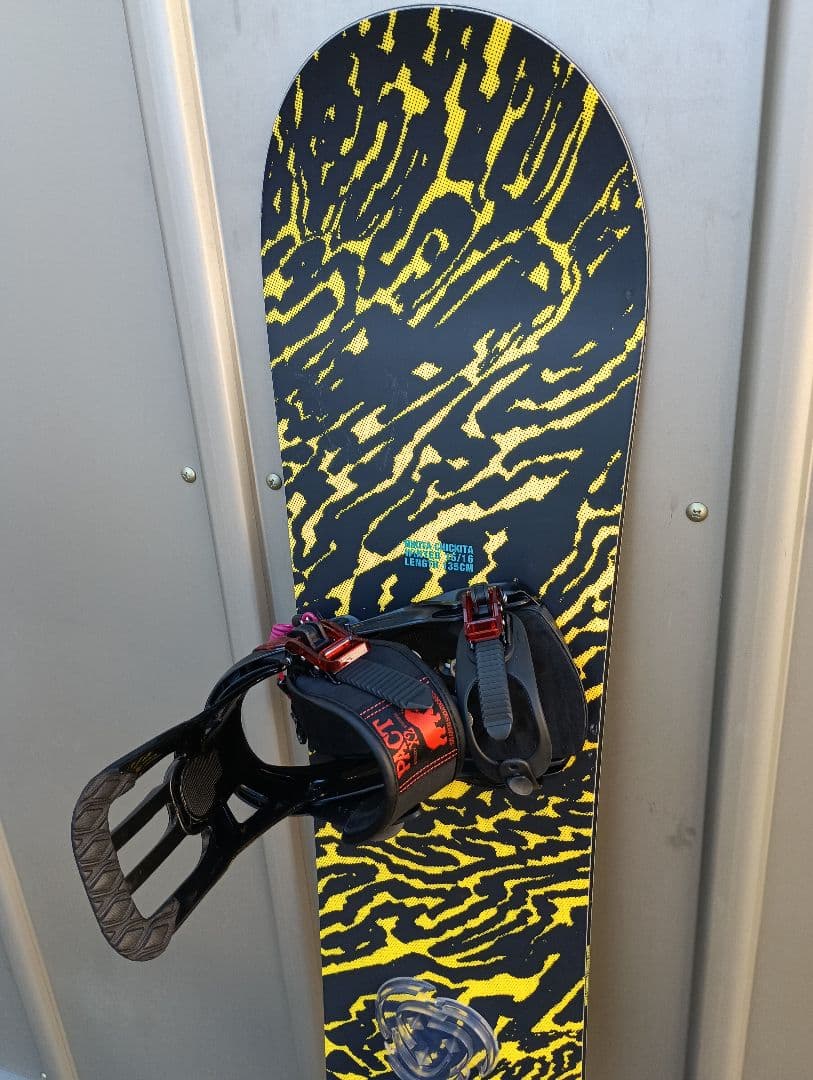 レア！NIKITA CHICKITA 135 & SALOMON PACT S