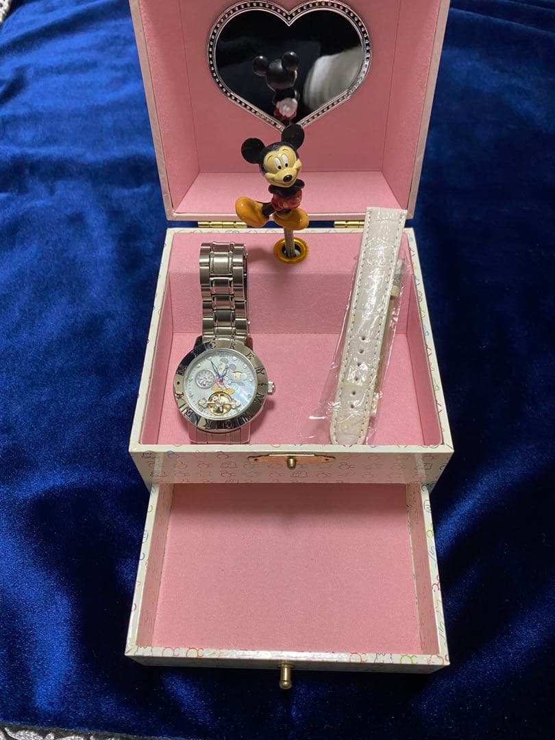 Disney ミッキー 80周年腕時計 オルゴールケース