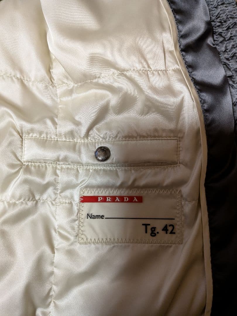 プラダ　ダウンベスト　極美品