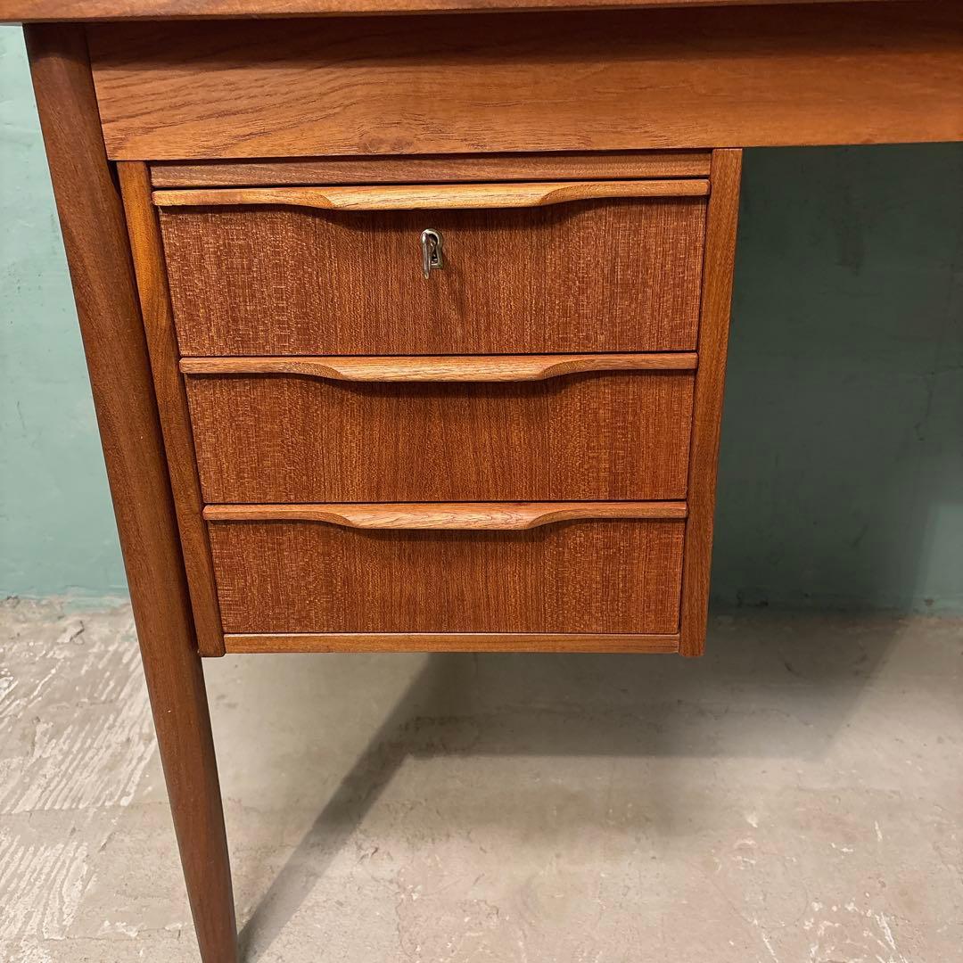 【ひで】デンマーク　チーク材　片袖デスク　北欧家具　北欧ビンテージ