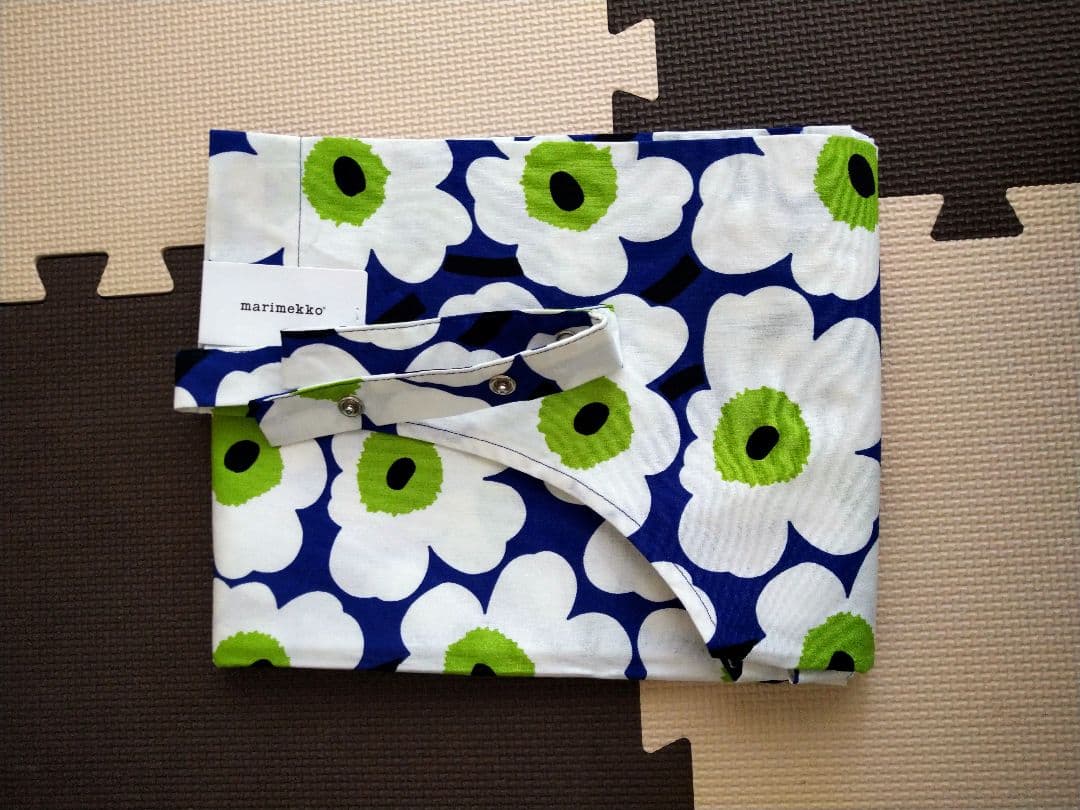 marimekko 花柄エプロン