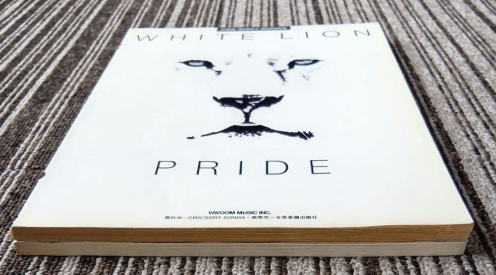 ホワイト・ライオン スコア White Lion 楽譜 バンドスコア