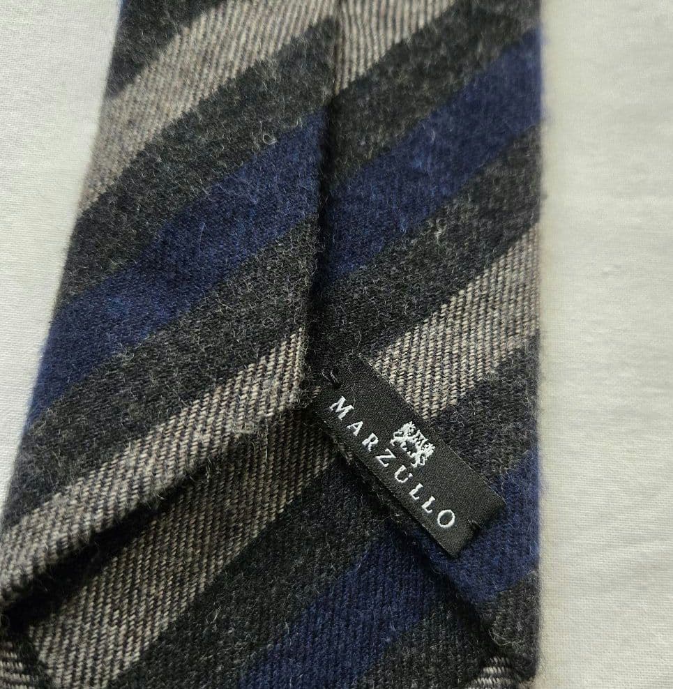 美品　MARZULLO カシミア グレー ネイビー　ストライプ　ネクタイ