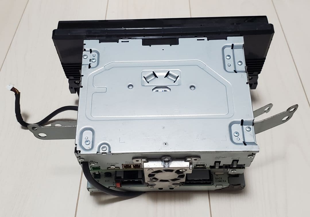 ヴォクシー専用AVIC-CE900VO 10V型 一体型メモリーナビ ジャンク