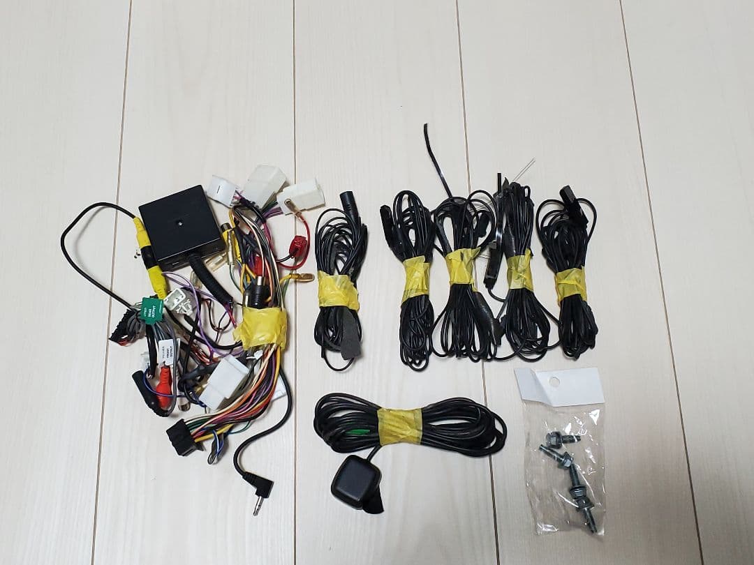 ヴォクシー専用AVIC-CE900VO 10V型 一体型メモリーナビ ジャンク