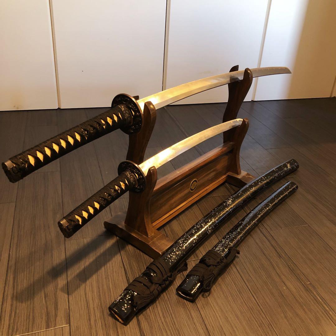 高級模造刀　優乱刃紋　大小セット　黒拵え　太刀　脇差　大小セット