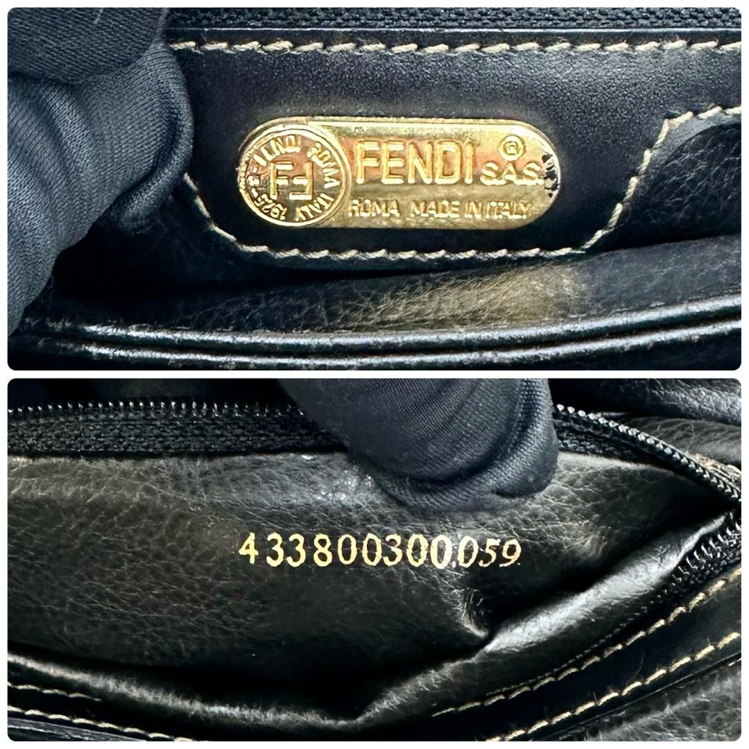 FENDI フェンディ ペカン ゴールド金具 ターンロック ショルダーバッグ