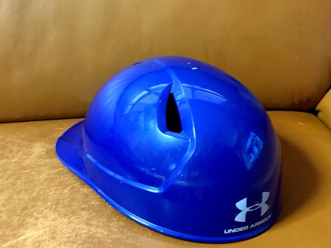 新品2026年アメリカ限定☆最高級アンダーアーマー☆キャッチャーヘルメット☆青☆