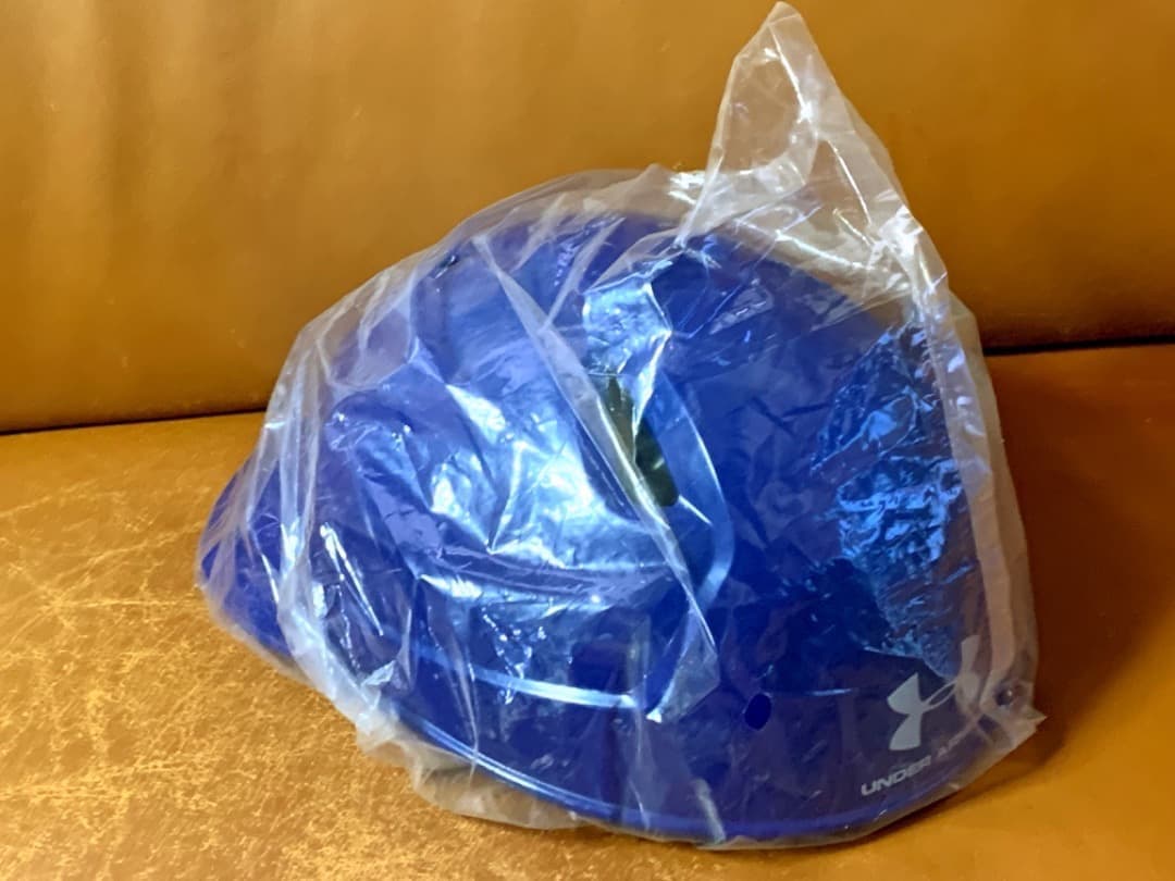 新品2026年アメリカ限定☆最高級アンダーアーマー☆キャッチャーヘルメット☆青☆