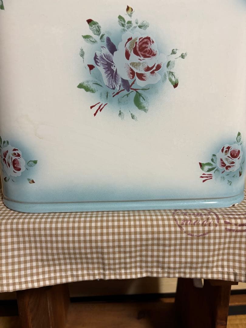 梅ばあちゃん　イマンプリンセスローズブルー　ホーローブレッド缶